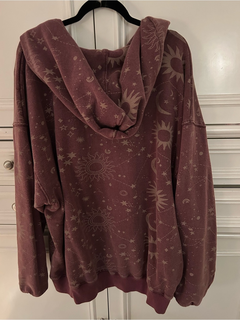 We the Free It’s a Vibe Plum Star & Sun Print Hoodie in EUC - Picture 3 of 5